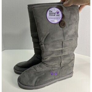 NWT THE ANIMAL RESCUE SITE Women’s Gray Faux Suede Paw Print Boots Size 8